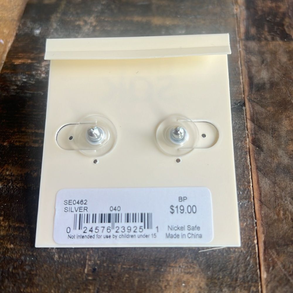 The SAK silver hoop pearl earrings - Picture 2 of 2